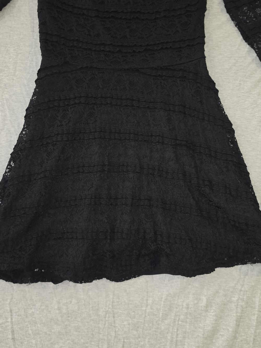 Forever 21 Black Lace Scoop-Neck Mini Dress - Picture 3 of 4